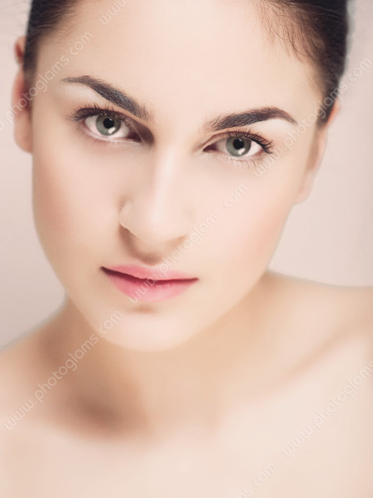 Sample of a beauty photoshoot of a Italian woman 